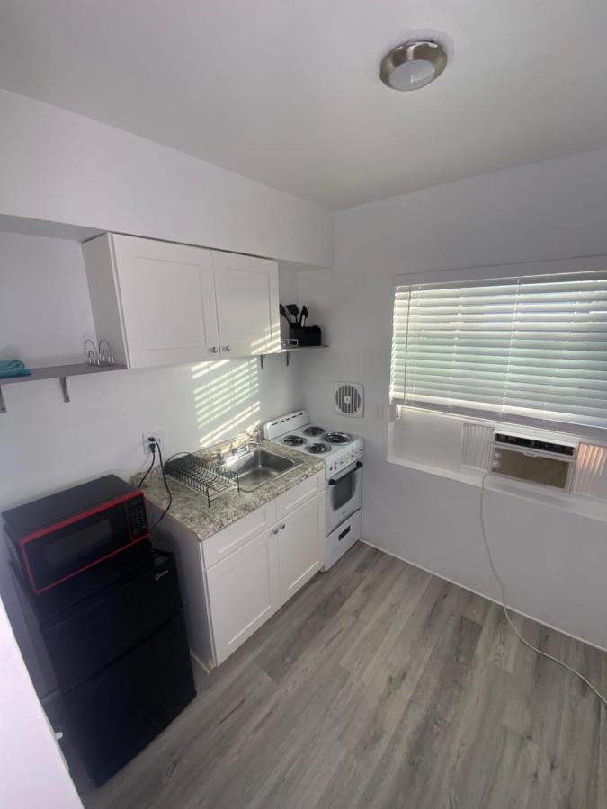 Uptown Inn & Suites St. Petersburg Kültér fotó