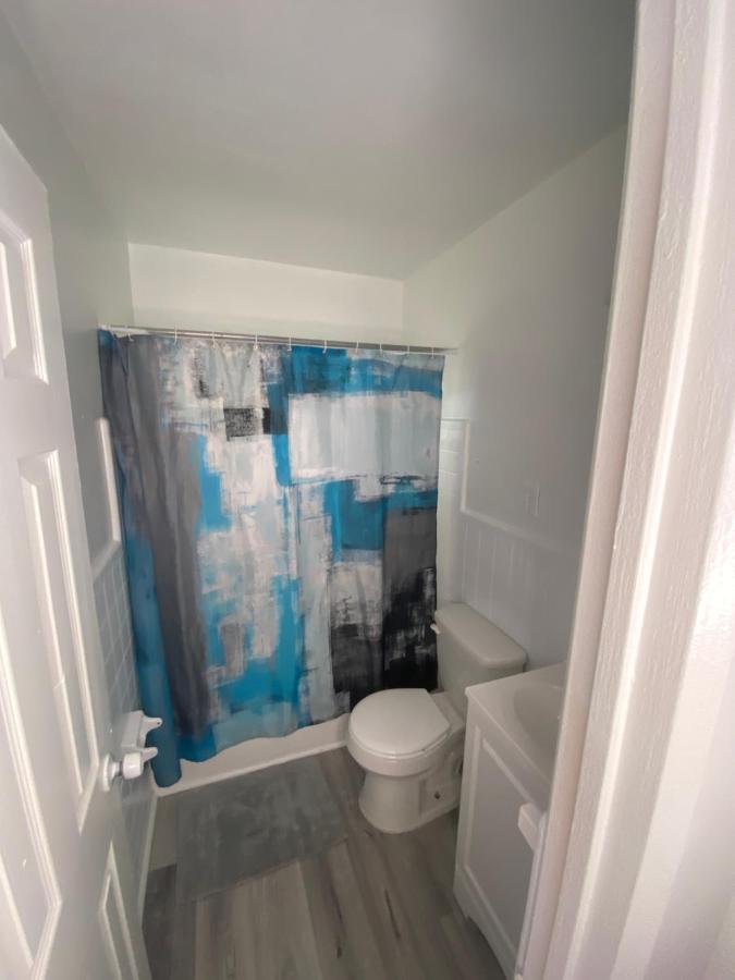 Uptown Inn & Suites St. Petersburg Kültér fotó