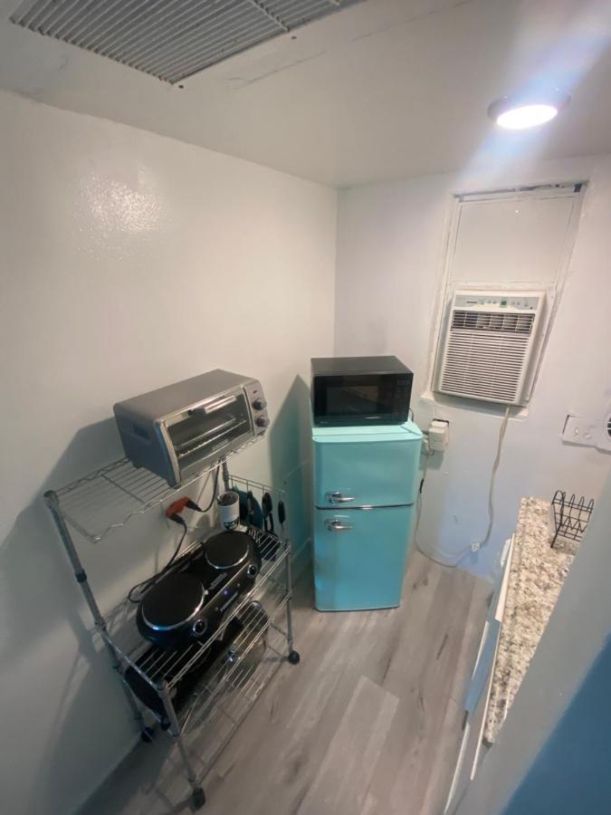 Uptown Inn & Suites St. Petersburg Kültér fotó